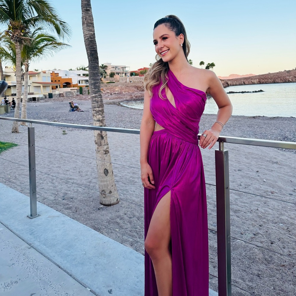 Pink retrofête doup gown
